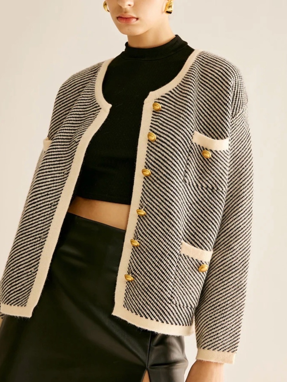 Commense // black, white contrast trim pocket sweater cardigan size medium a26